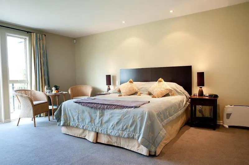 Farm stay Clearwater Olive Estate Villa Christchurch