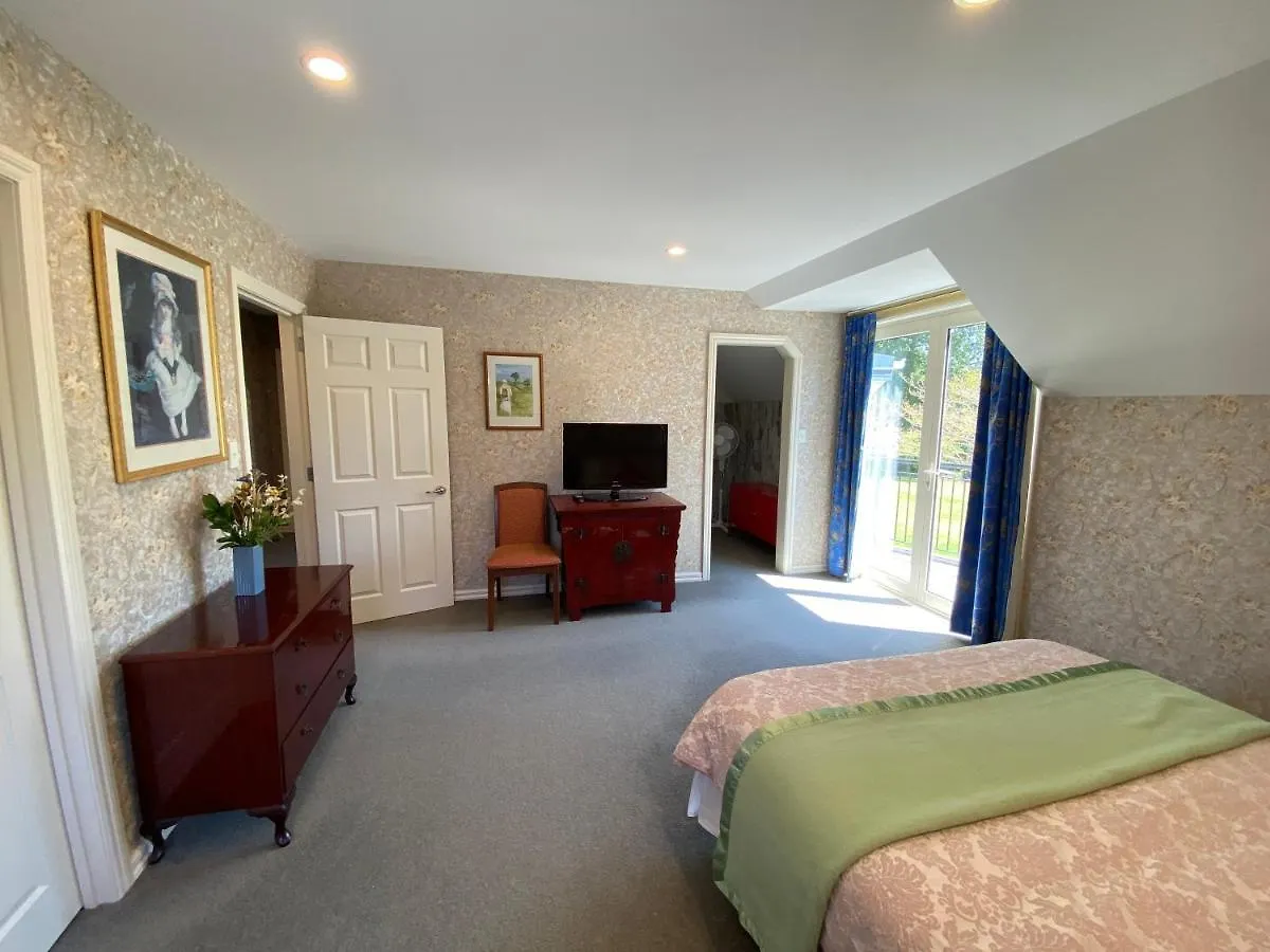 Farm stay Clearwater Olive Estate Villa Christchurch